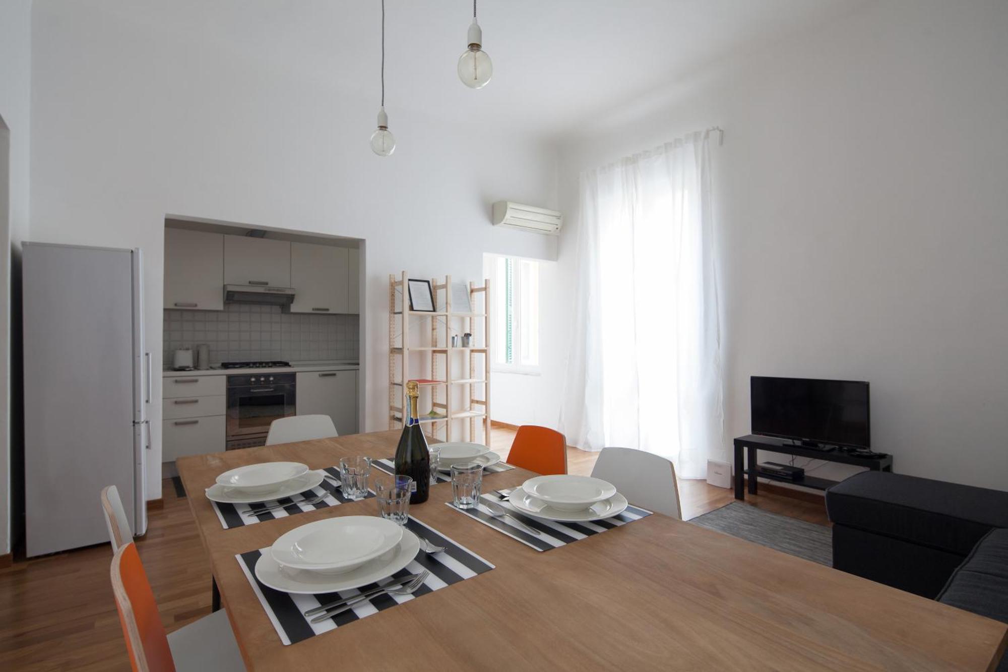 Cv5 - La Spezia City Center - Wide Modern Apartment Walking Distance To The Station To Cinque Terre - Big Terrace On The Roofs Exterior foto